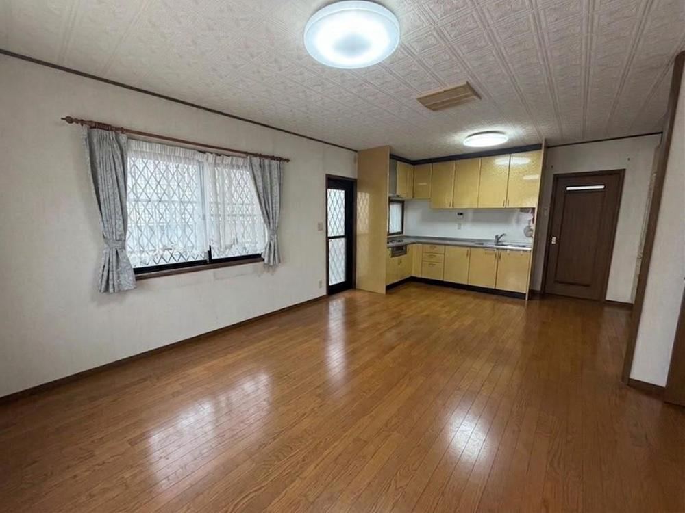 5LDK house in Jonan Ward, Fukuoka - Photo 1