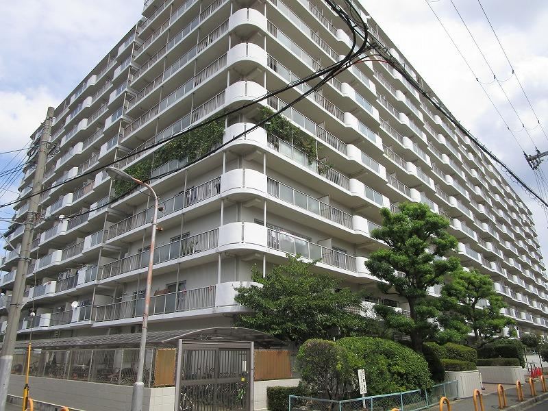 3LDK apartment in Higashinari Ward, Osaka - Photo 1