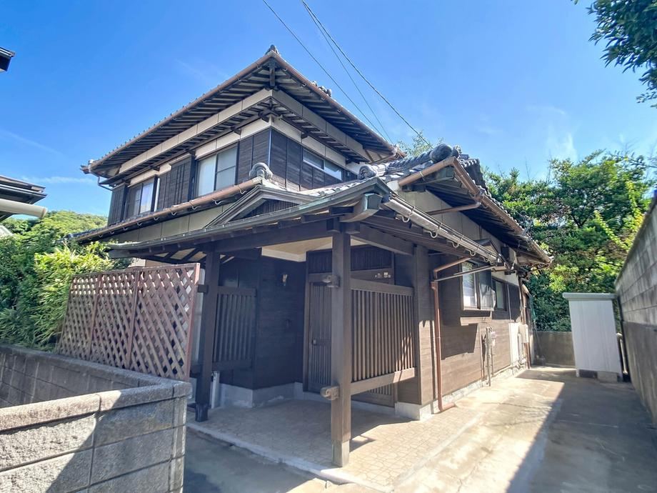 5LDK house in Shimonoseki, Yamaguchi - Photo 1