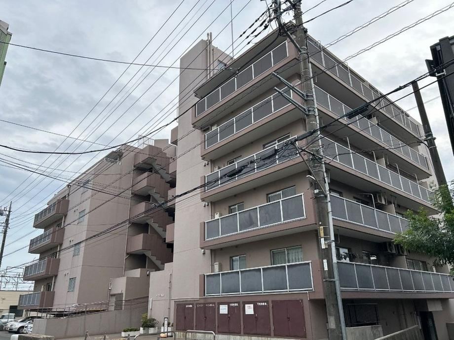 2LDK apartment in Kasukabe, Saitama - Photo 1
