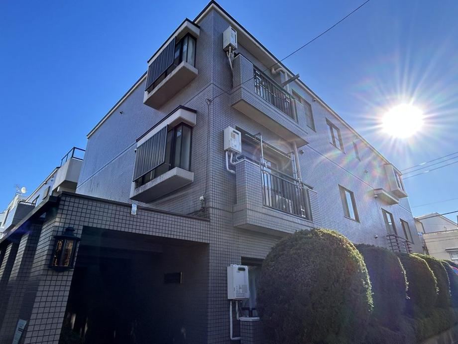 2LDK apartment in Nakano Ward, Tokyo - Photo 1
