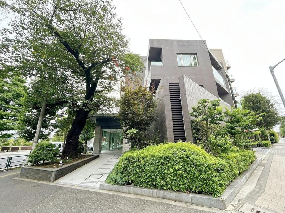3LDK apartment in Setagaya Ward, Tokyo - Photo 1