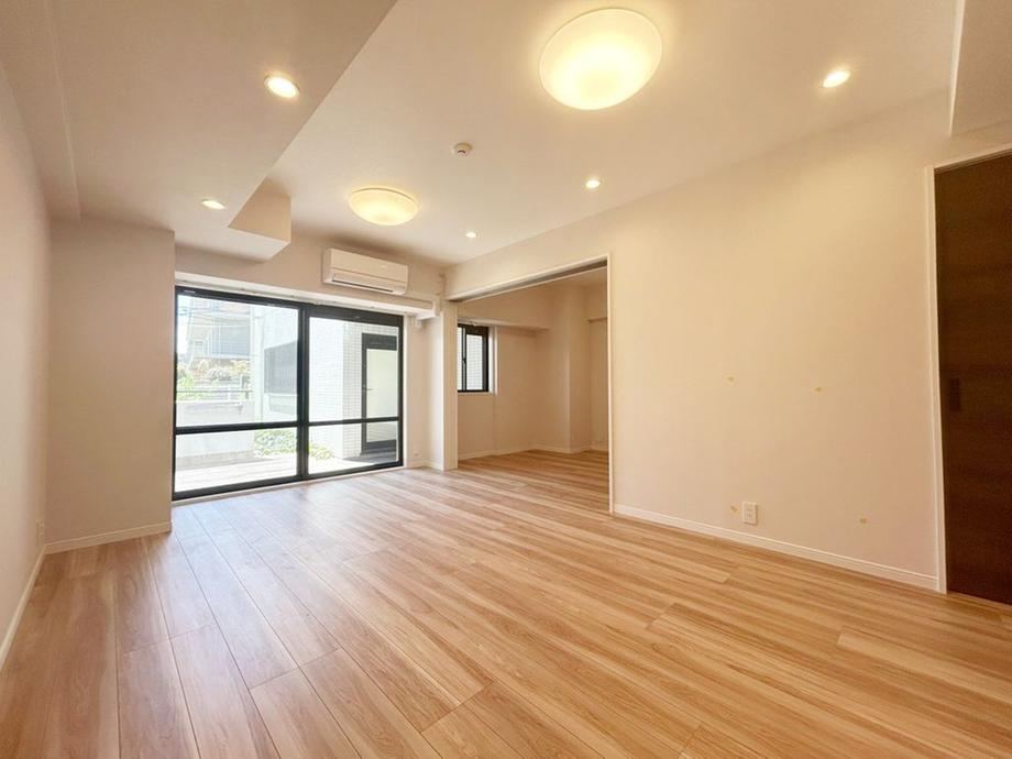 4LDK apartment in Kodaira, Tokyo - Photo 1