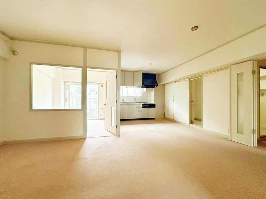 4LDK apartment in Takarazuka, Hyogo - Photo 1