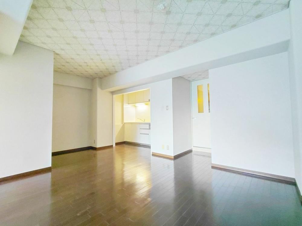 2LDK apartment in Takarazuka, Hyogo - Photo 1