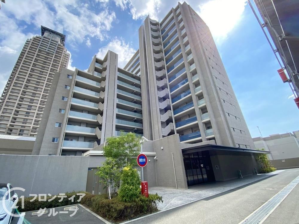 3LDK apartment in Sakai Ward, Sakai, Osaka - Photo 1