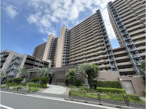 4LDK apartment in Kawasaki Ward, Kawasaki, Kanagawa - Photo 1