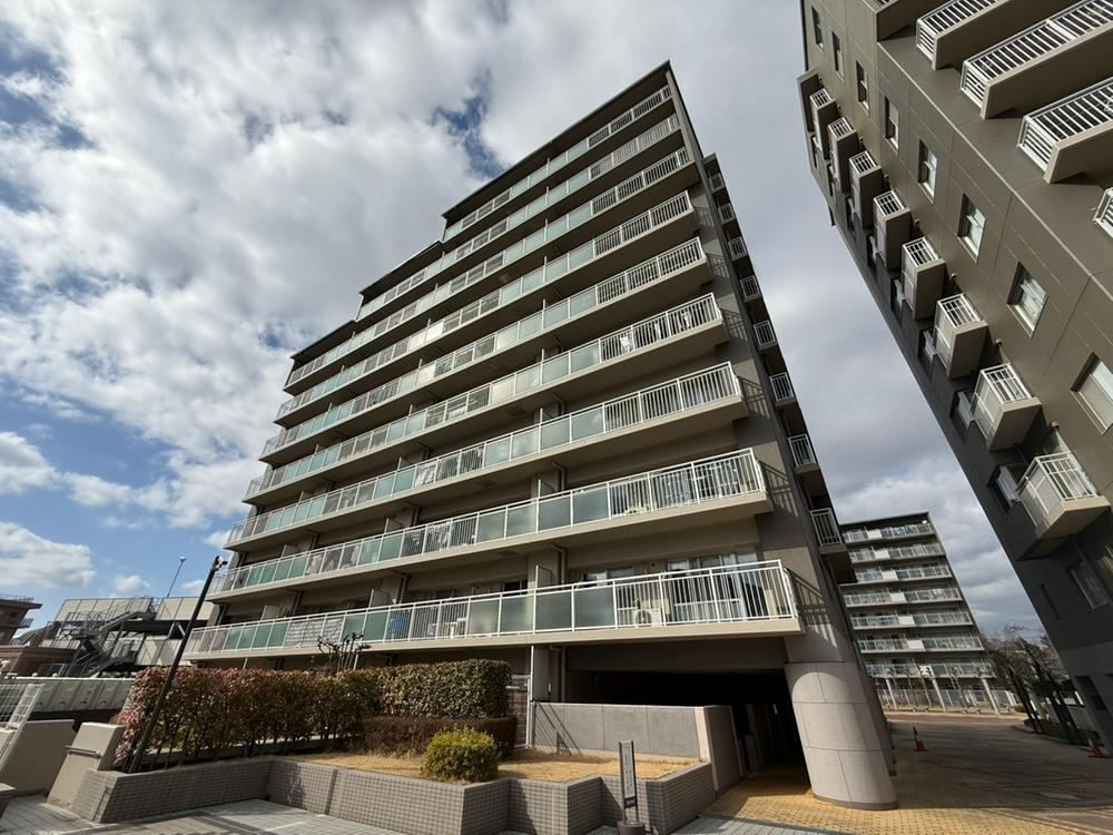 4LDK apartment in Sanda, Hyogo - Photo 1