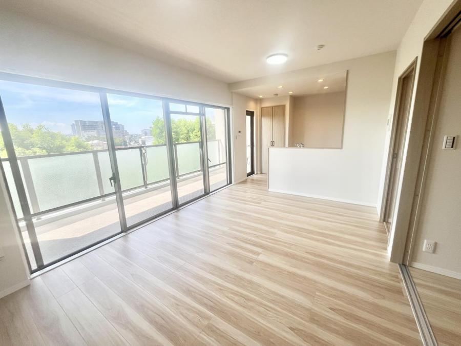 3LDK apartment in Nishiyodogawa Ward, Osaka - Photo 1