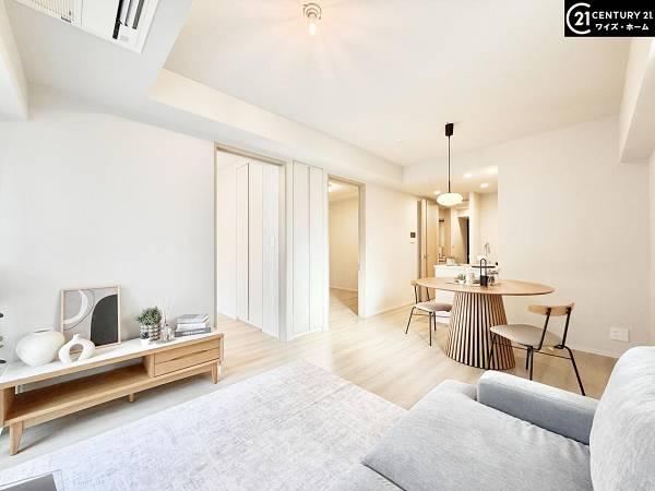 2LDK apartment in Shinjuku Ward, Tokyo - Photo 1