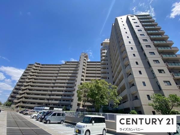 3LDK apartment in Izumi, Osaka - Photo 1