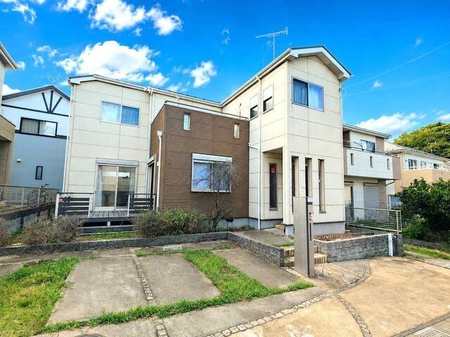 4LDK house in Yachiyo, Chiba - Photo 1
