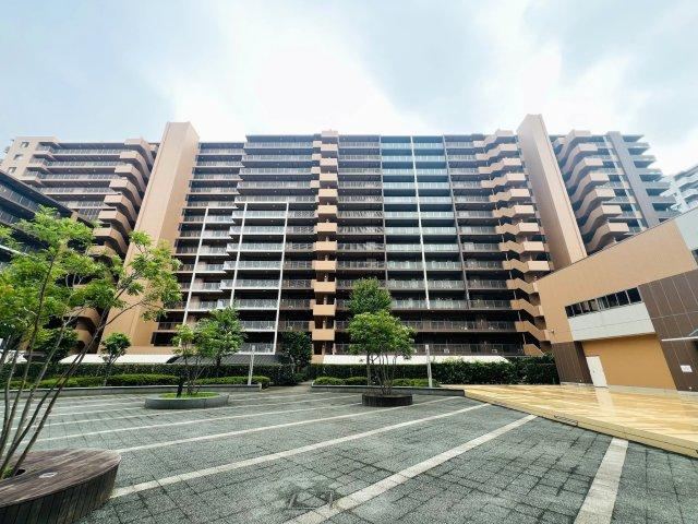 4LDK apartment in Narashino, Chiba - Photo 1