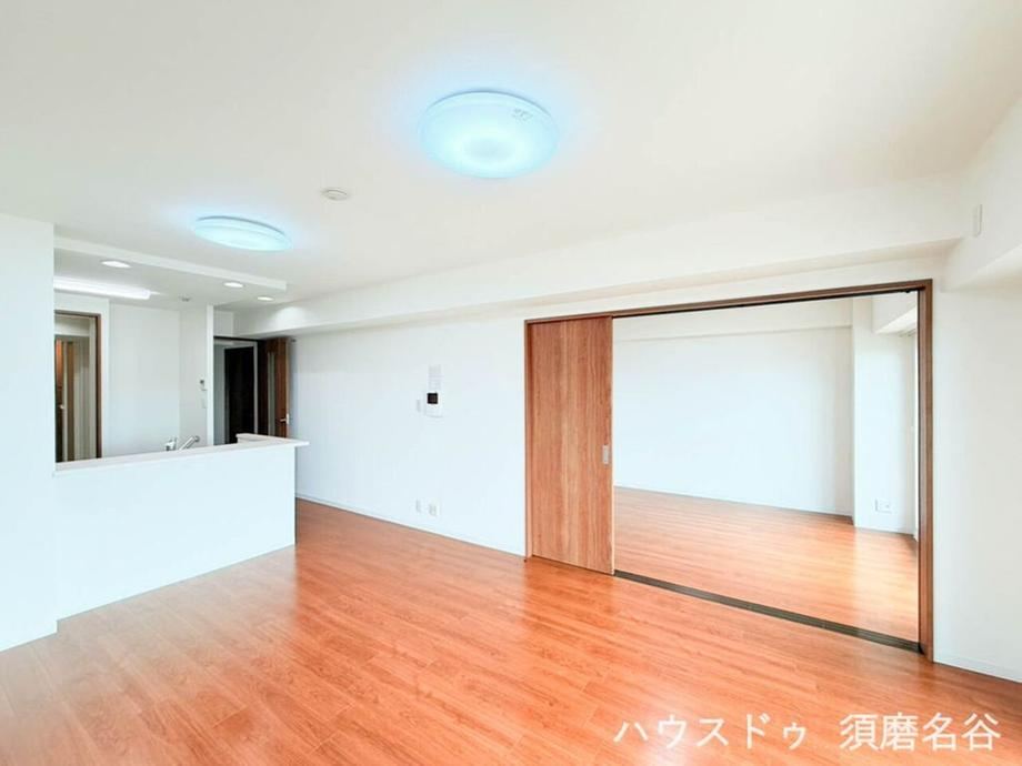 3LDK apartment in Tarumi Ward, Kobe, Hyogo - Photo 1