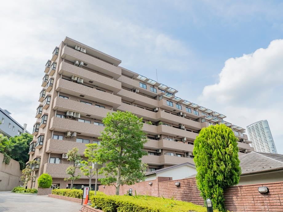 3LDK apartment in Minato Ward, Tokyo - Photo 1