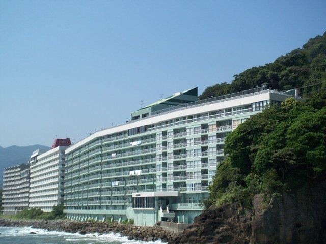 1LDK apartment in Atami, Shizuoka - Photo 1