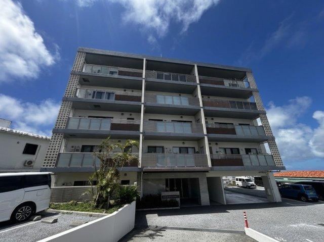 2LDK apartment in Ginowan, Okinawa - Photo 1