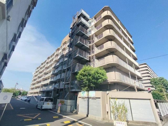 3LDK apartment in Toda, Saitama - Photo 1