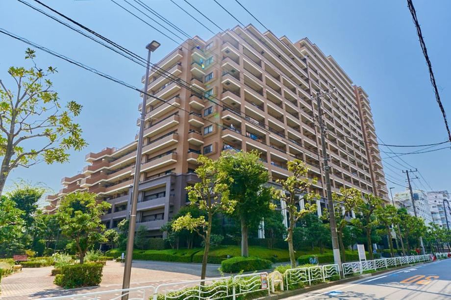 3LDK apartment in Koto Ward, Tokyo - Photo 1