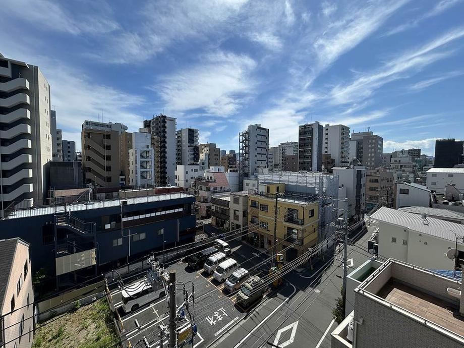 3LDK apartment in Koto Ward, Tokyo - Photo 1