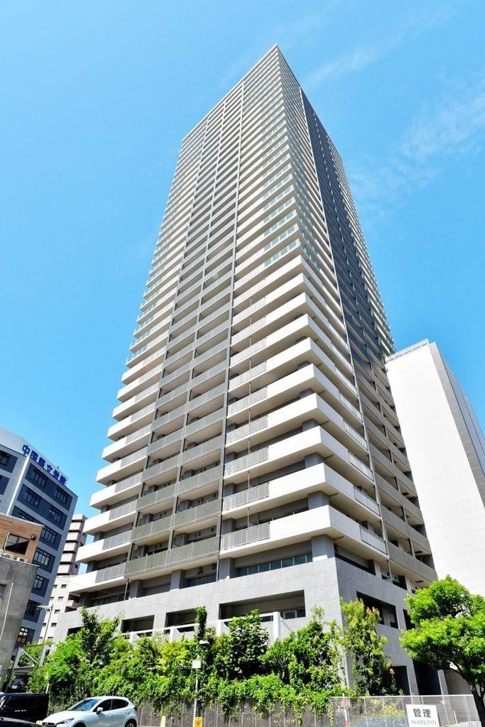 2LDK apartment in Kita Ward, Osaka - Photo 1