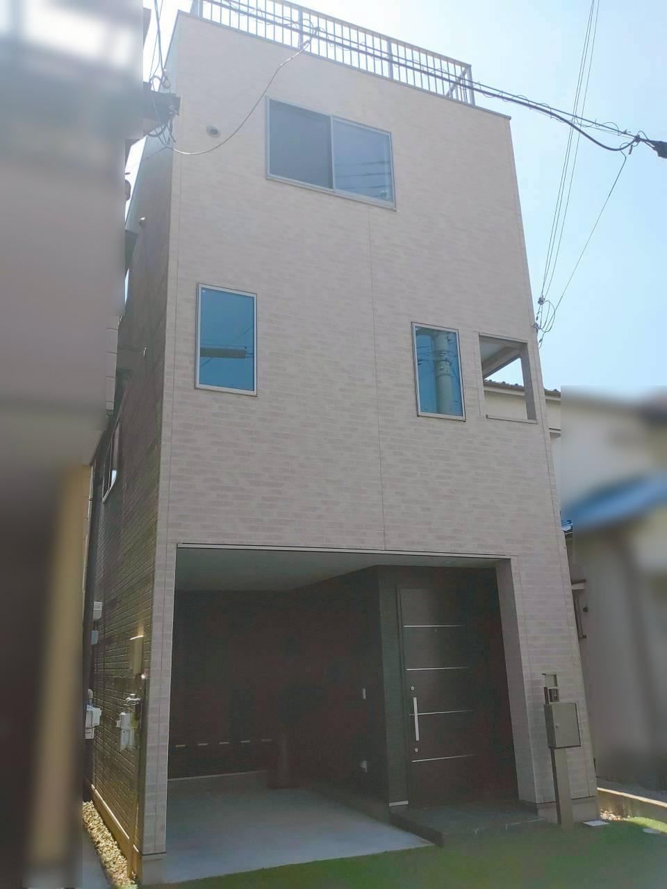 3LDK house in Hirakata, Osaka - Photo 1