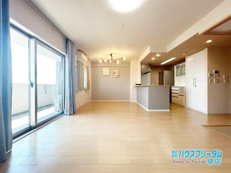 3LDK apartment in Sakai Ward, Sakai, Osaka - Photo 1
