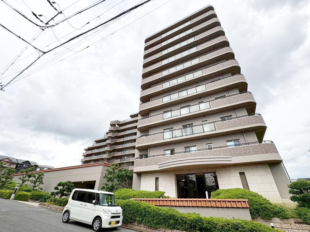 3LDK apartment in Hirakata, Osaka - Photo 1