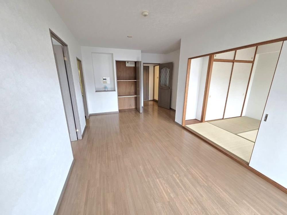 3LDK apartment in Naka Ward, Hiroshima - Photo 1