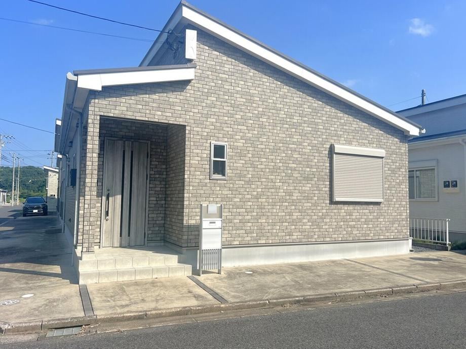 2LDK house in Togane, Chiba - Photo 1