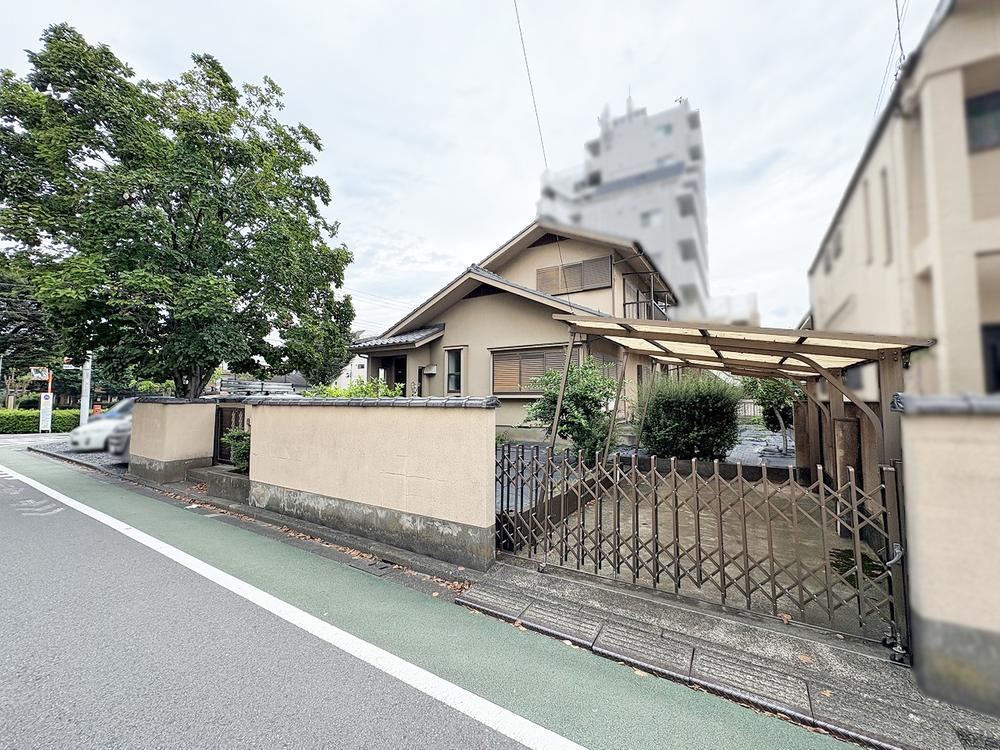 268 m² land in Fuchu, Tokyo - Photo 1