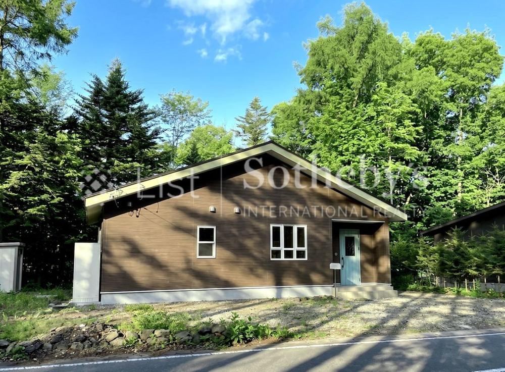 2LDK house in Karuizawa, Kitasaku District, Nagano - Photo 1