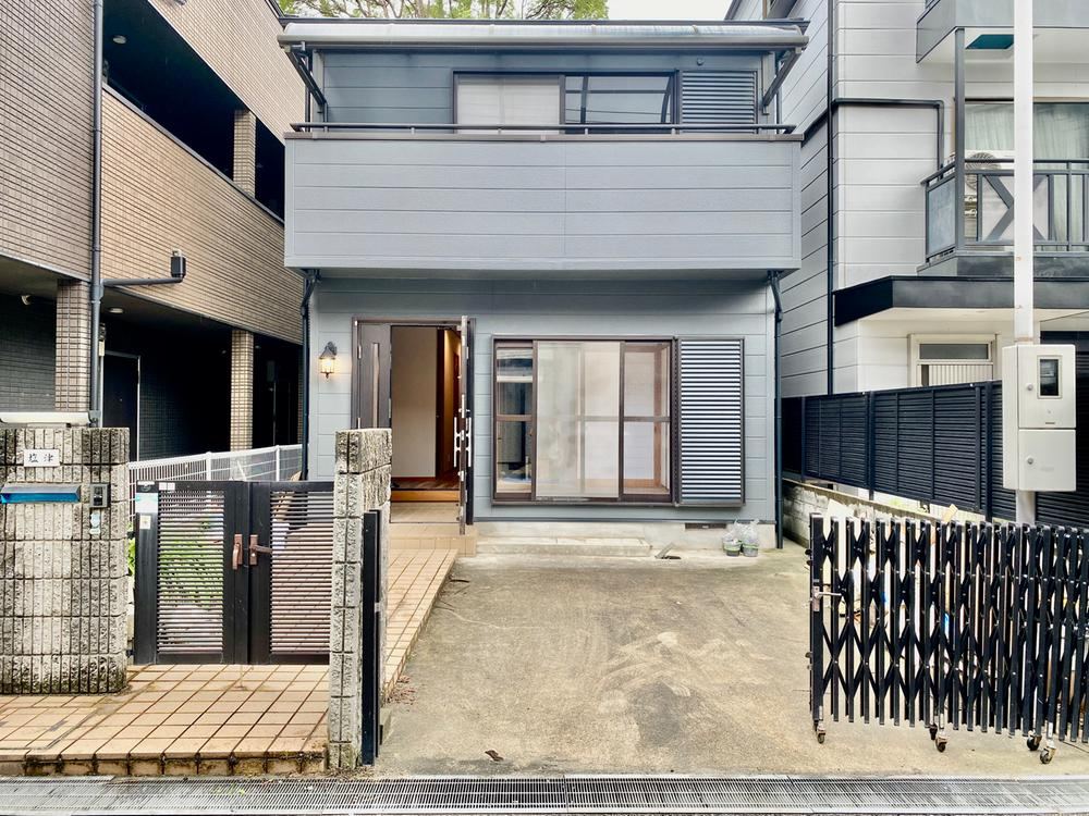 4LDK+S house in Hyogo Ward, Kobe, Hyogo - Photo 1