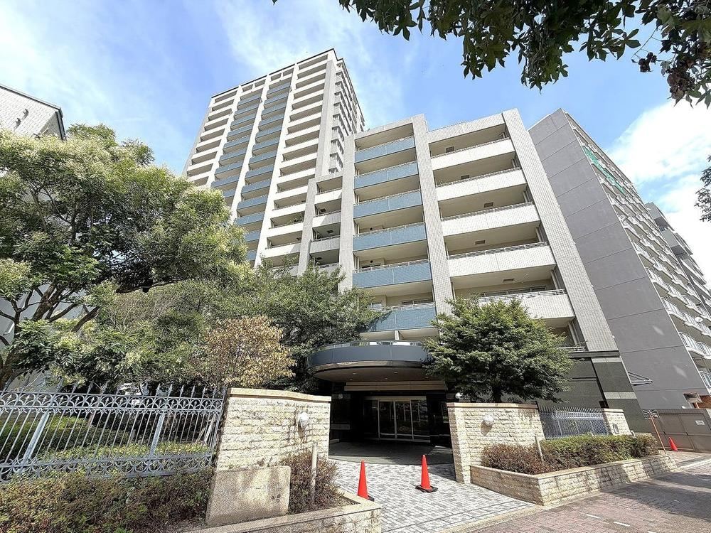 3LDK apartment in Higashi Ward, Nagoya, Aichi - Photo 1