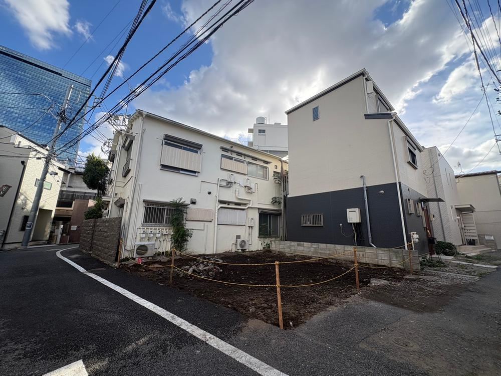 50 m² land in Shinjuku Ward, Tokyo - Photo 1