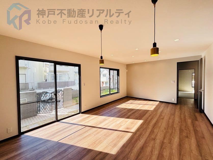 4LDK+S house in Akashi, Hyogo - Photo 1