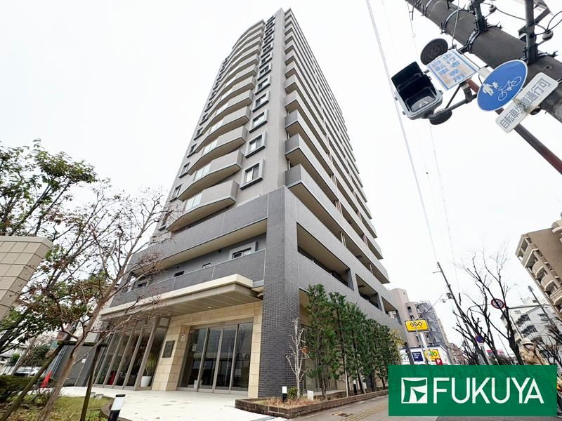 3LDK apartment in Kadoma, Osaka - Photo 1