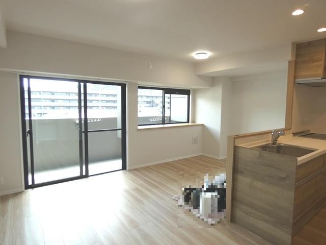 2LDK+S apartment in Higashi Ward, Hiroshima - Photo 1