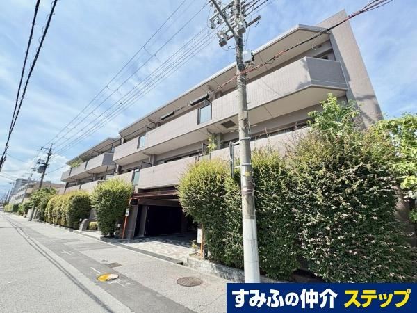 3LDK apartment in Amagasaki, Hyogo - Photo 1
