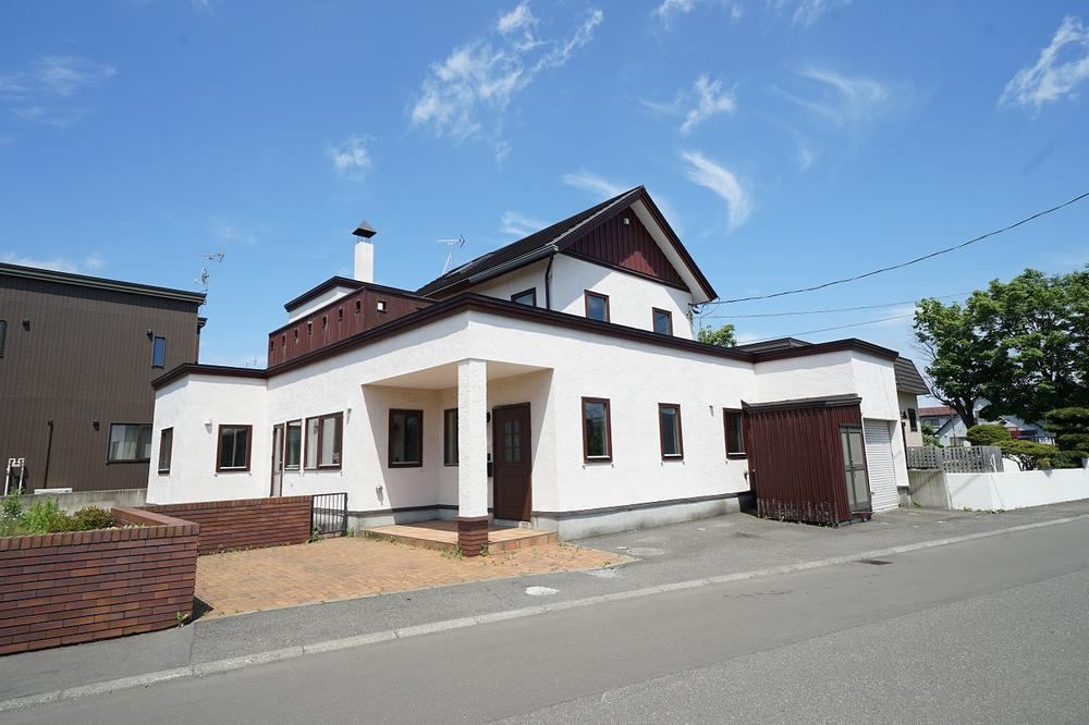 4LDK+2S house in Kita Ward, Sapporo, Hokkaido - Photo 1