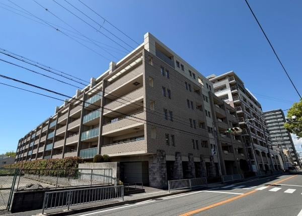 3LDK apartment in Akashi, Hyogo - Photo 1