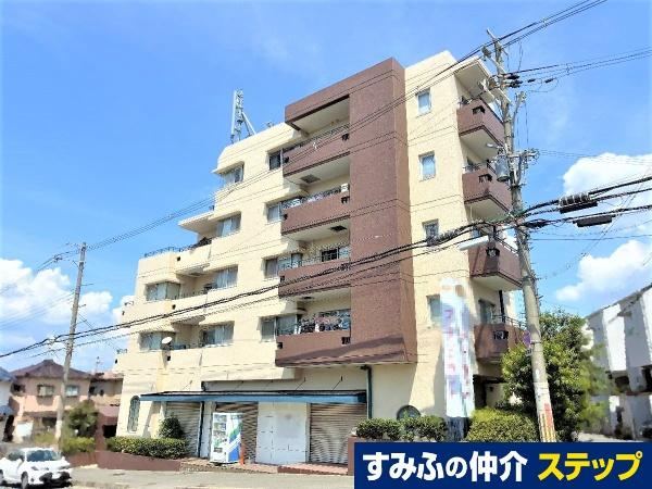 3LDK+S apartment in Hirakata, Osaka - Photo 1