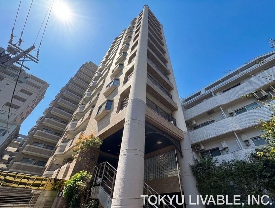 2LDK apartment in Chuo Ward, Fukuoka - Photo 1