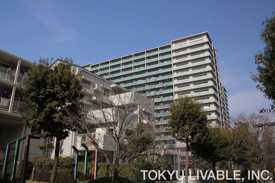 3LDK apartment in Tama, Tokyo - Photo 1