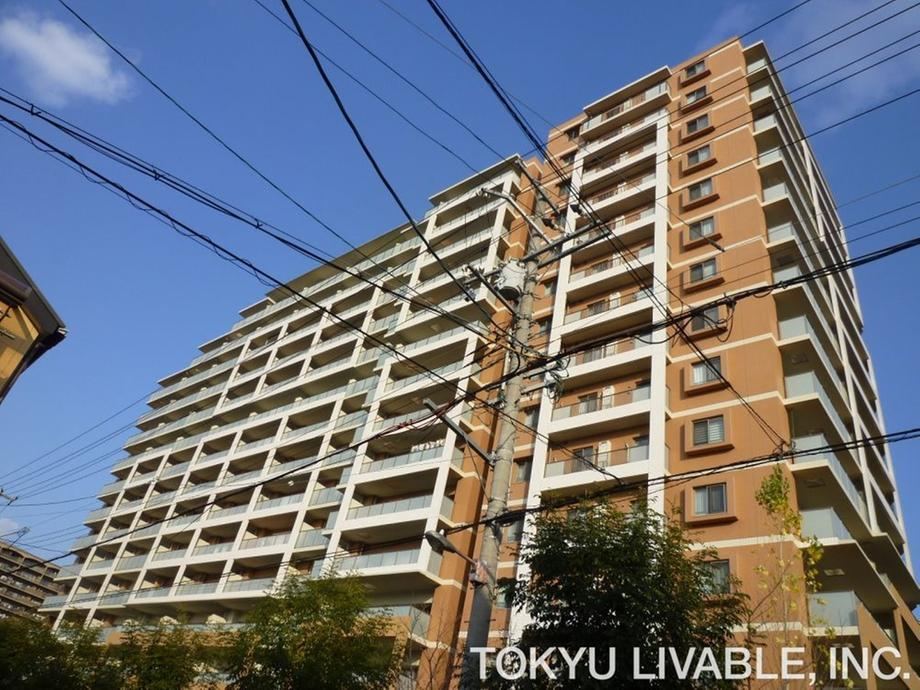 3LDK apartment in Joto Ward, Osaka - Photo 1