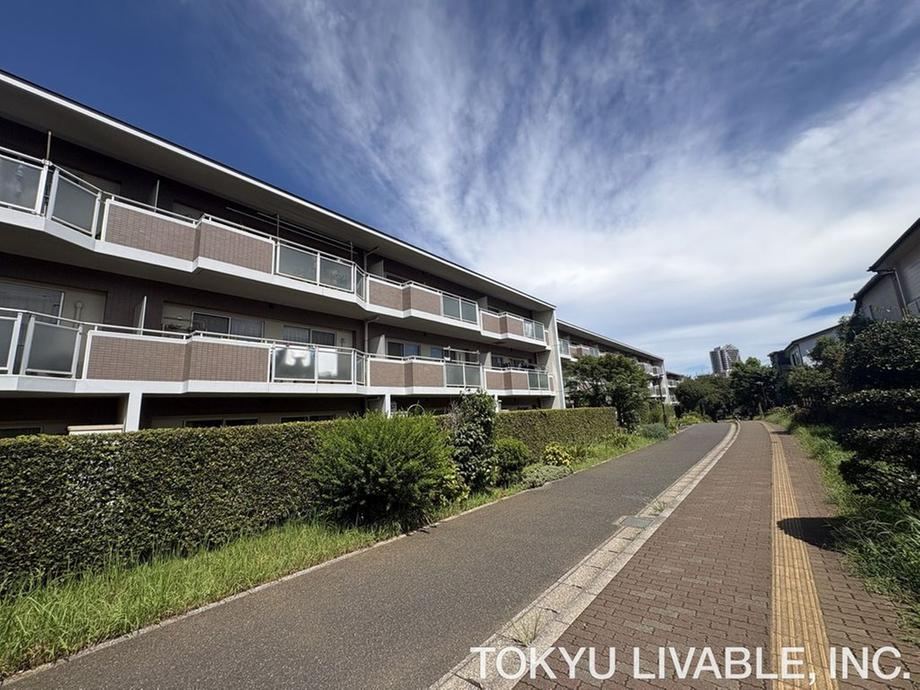3LDK apartment in Yachiyo, Chiba - Photo 1