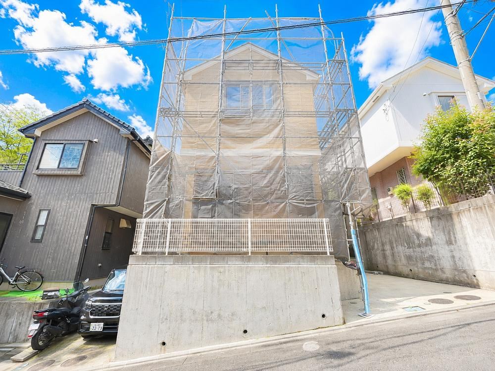 3LDK house in Fujisawa, Kanagawa - Photo 1