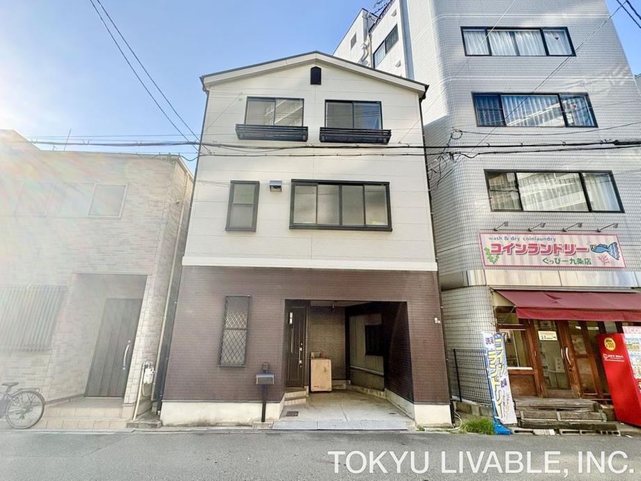 4LDK+S house in Nishi Ward, Osaka - Photo 1
