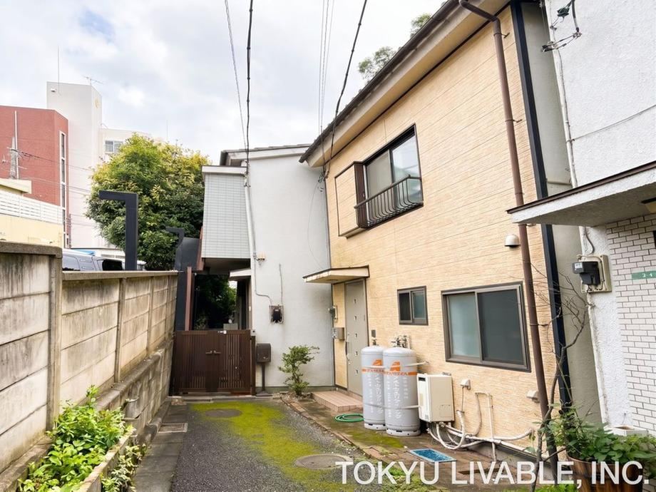 3LDK house in Nerima Ward, Tokyo - Photo 1