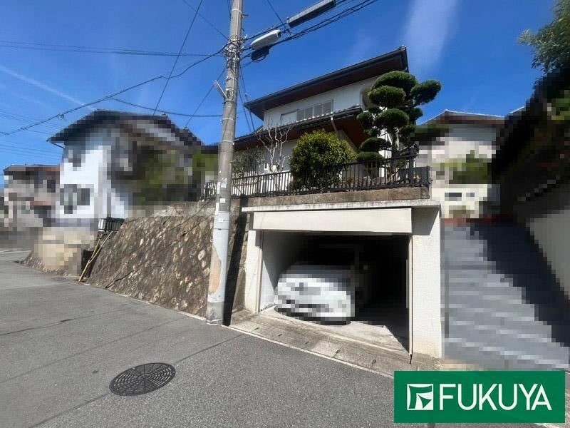 5DK house in Tarumi Ward, Kobe, Hyogo - Photo 1